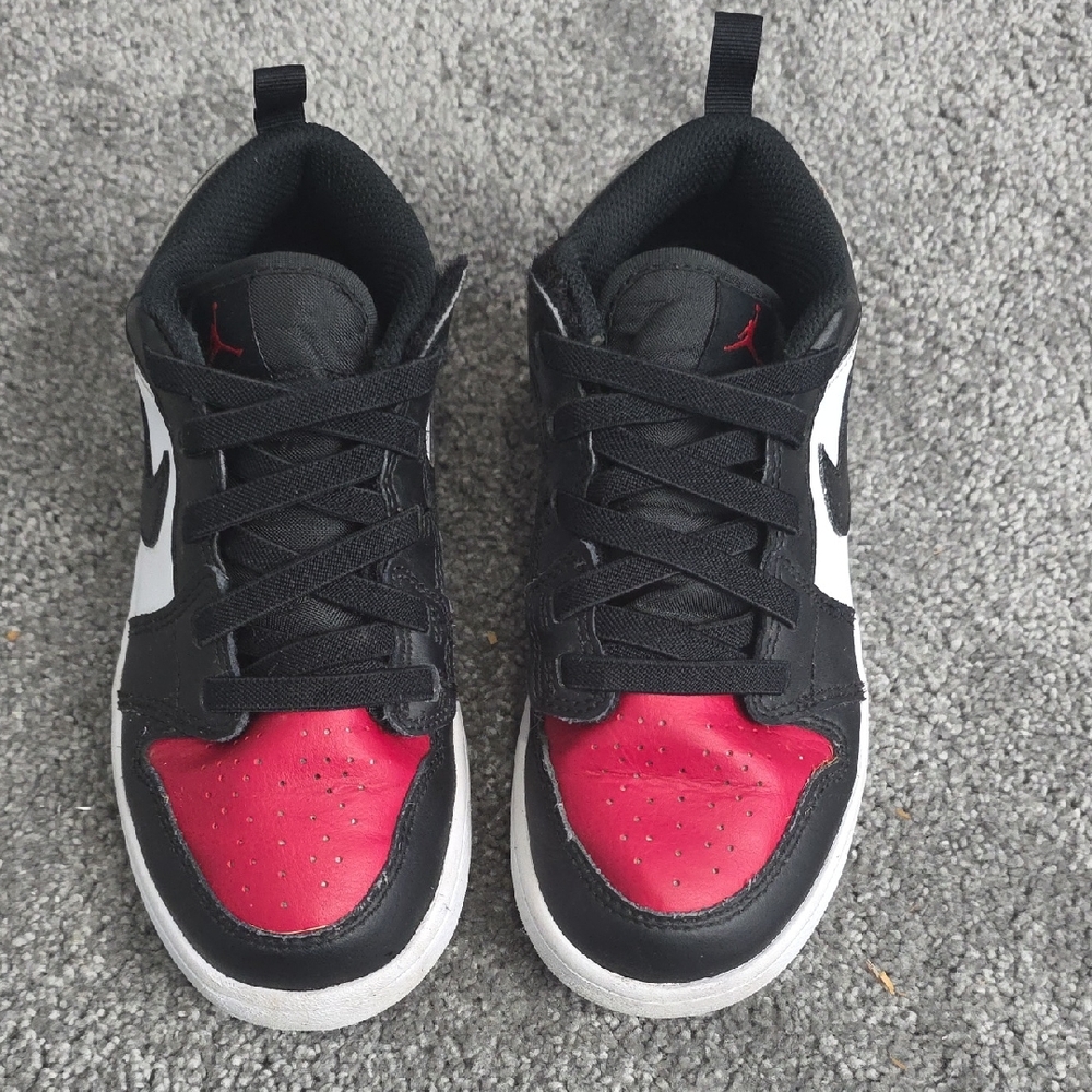 Jordan Kids Black and Red Sneakers